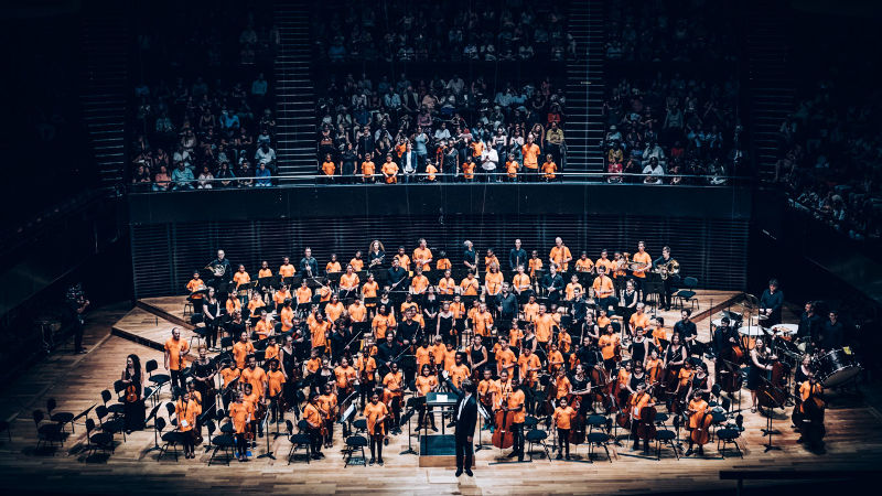 Démos Marseille  Victorien Vanoosten, chef d'orchestre Concert de fin d’année  