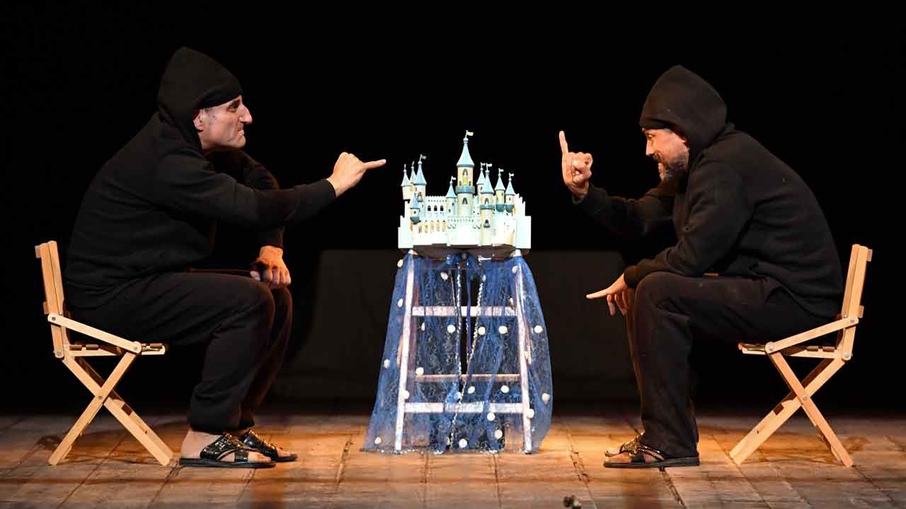 https://www.lezef.org/public_data/diapo/event/1561381469/1280/la-scortecata-festival-di-spoleto-ph-mlantonelli-web-1.jpg