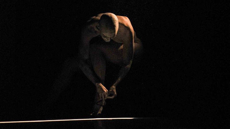 Beloved Shadows  + Nulle Part est un endroit  Nach Van van dance company 